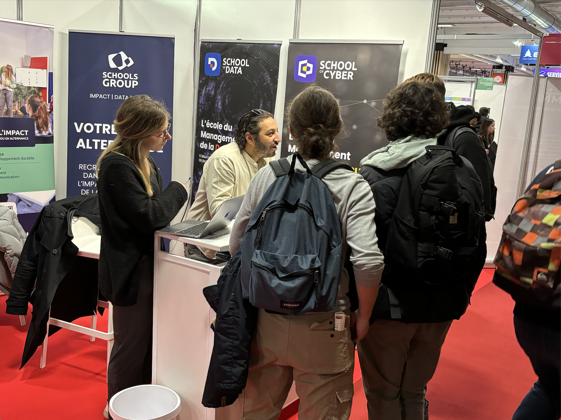 La Schools Group (Impact, Data, Cyber) brille au Salon Européen de l’Éducation ! 🌟